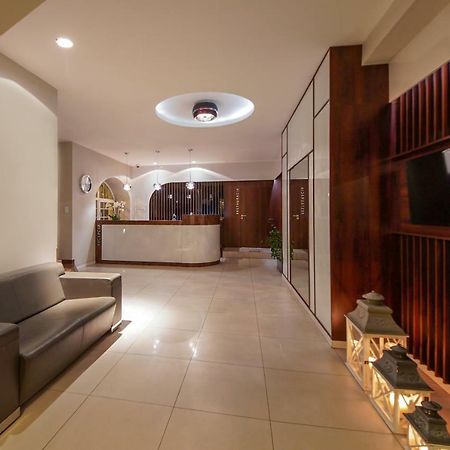 Hotel Sara Koło Екстериор снимка