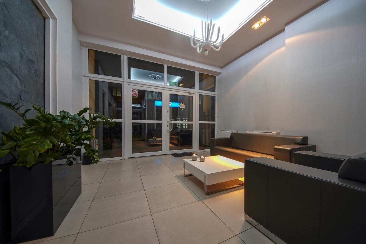Hotel Sara Koło Екстериор снимка